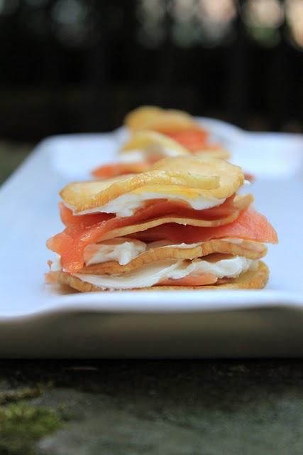 Millefoglie di patate, robiola e salmone selvaggio Millefoglie di patate, robiola e salmone selvaggio