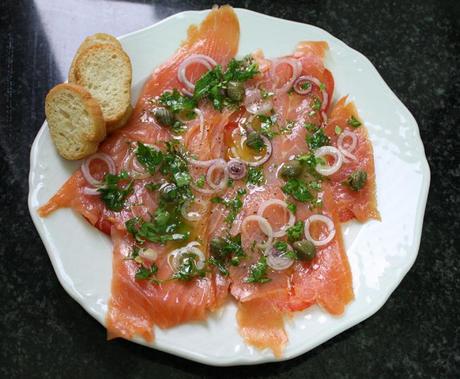 Foto-ricetta: Salmone affumicato estivo