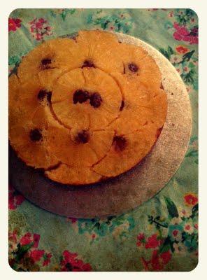 Pineapple upside-down cake... Vintage experiments