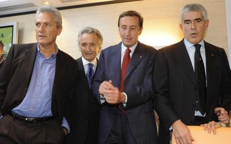 Gianfranco Fini contro la mafia e i colleghi collusi.
