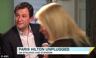 Paris Hilton si è alzata arrabbiata durante un'intervista e si è persa di vista