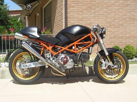 Le Fatteincasa : Maleducata by Tazio Le Fatteincasa : Maleducata by Tazio