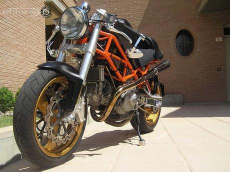 Le Fatteincasa : Maleducata by Tazio Le Fatteincasa : Maleducata by Tazio