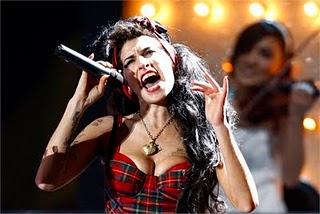 In memoria di Amy Winehouse, Apple le dedica una sezione su iTunes.