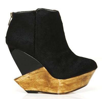 Le scarpe Finsk Le scarpe Finsk