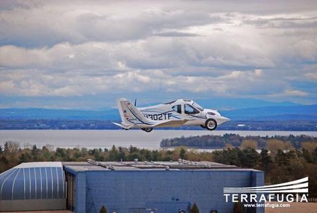 Terrafugia Transition: la prima automobile volante ottiene le autorizzazioni dalla FAA