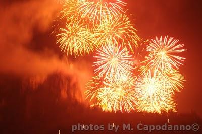 con stupendi fuochi artificiali si sono appena conclusi i... con stupendi fuochi artificiali si sono appena conclusi i...