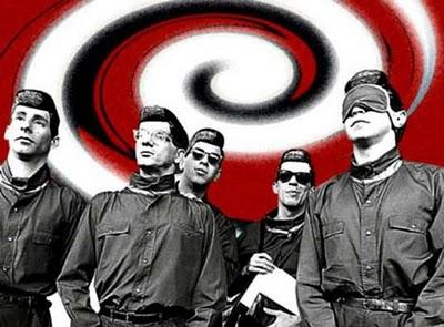 D E V OQ: We Are DEVO? A: No, We Are Mutants!!A molti nel...