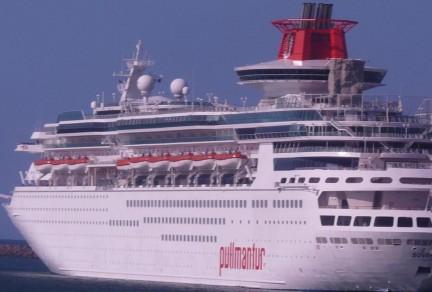Top Cruises punta sui Social Network