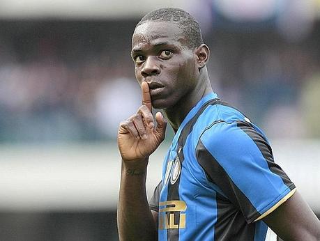 ITALIA, BALOTELLI PROMOSSO COL MINIMO (60/100), MATURITA' ANCHE PER SANTON (62/100)