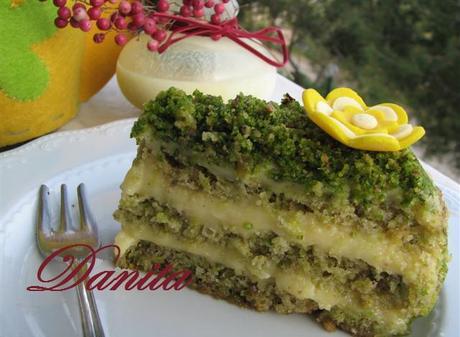 Torta al pistacchio con crema al limoncello