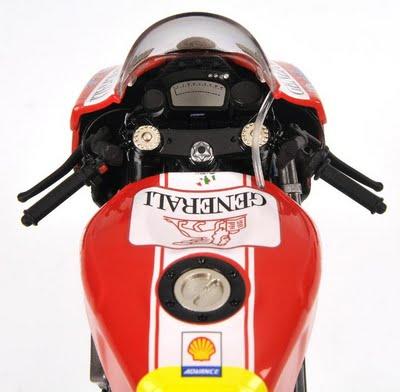 Ducati D16 V.Rossi Show Bike 2011 by Minichamps