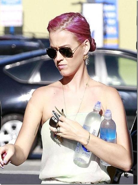 katy-perry-pink-hair-russell-brand13-435x580
