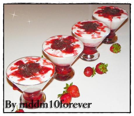 VERRINE DI MOUSSE CON LE FRAGOLE VERRINE DI MOUSSE CON LE FRAGOLE