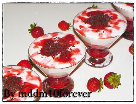 VERRINE DI MOUSSE CON LE FRAGOLE VERRINE DI MOUSSE CON LE FRAGOLE