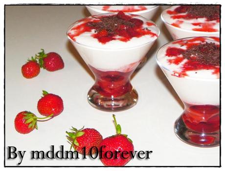 VERRINE DI MOUSSE CON LE FRAGOLE VERRINE DI MOUSSE CON LE FRAGOLE