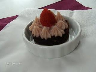 BROWNIES CON MOUSSE DI LAMPONI