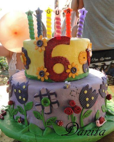 Torta tessuti, bottoni e impunture per la mia principessa Torta tessuti, bottoni e impunture per la mia principessa