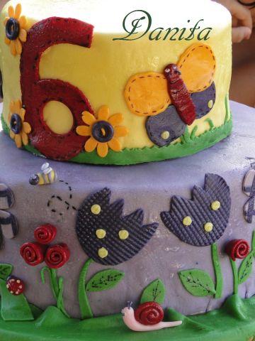 Torta tessuti, bottoni e impunture per la mia principessa Torta tessuti, bottoni e impunture per la mia principessa