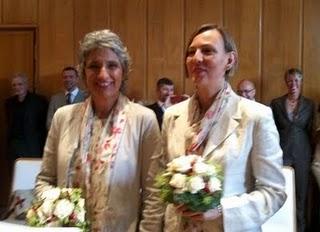 L'AMORE DI UN PADRE PER UNA FIGLIA L'AMORE DI UN PADRE PER UNA FIGLIA