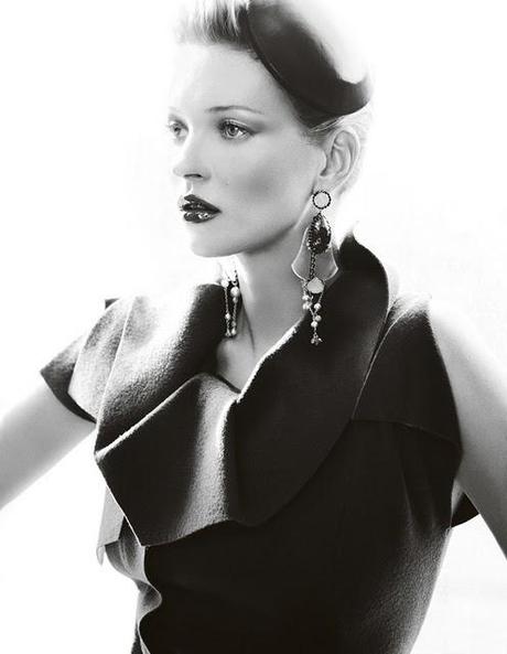 Servizio Fotografico di Kate Moss per Vogue UK, Agosto 2011 by Mario Testino