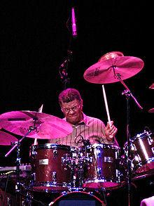 http://upload.wikimedia.org/wikipedia/commons/thumb/5/53/Jack_DeJohnette.jpg/220px-Jack_DeJohnette.jpg