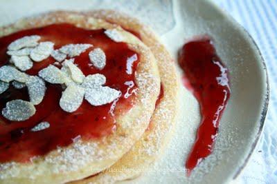 Pancakes ai cranberry, la colazione delle feste!