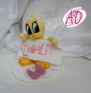 Cake topper: Titty e la pasta di zucchero