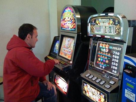 Slot machines, dal grano alla grana Slot machines: uomini come piccioni, dal grano alla grana