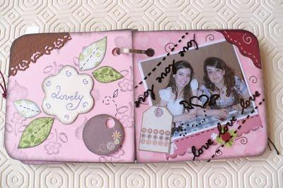 Scrapbooking mini album Sisters + qualche trucco!