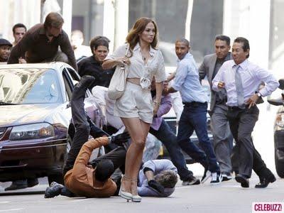 Jennifer Lopez sul set di Papi: tutti gli uomini ingrifati