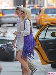 Lindsay Lohan in Dolce & Gabbana a spasso per New York City