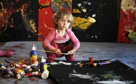 Aelita Andre, la piccola erede di Pollock che ha stregato il mondo dell'arte