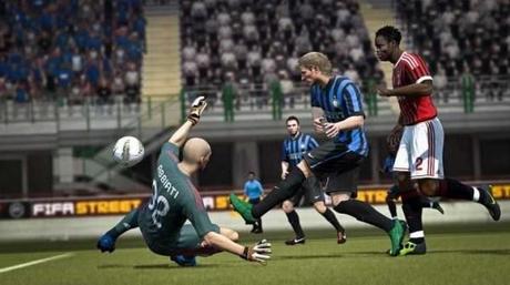 Fifa 12 forlan inter Fifa 12, Forlan ed Eto’o con le maglie di Inter ed Anzhi
