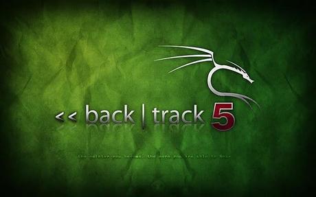 Backtrack si focalizza sulla necessità dei tester di sicurezza dei computer ed è disponibile sia come Live DVD che come Live USB.