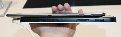 Confronto Samsung Galaxy Tab 7.7 / Galaxy Tab 7 : Vedere le differenze – Foto