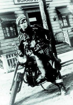 BLUE JEANS: una affascinante storia BLUE JEANS: una affascinante storia