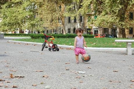 Io scorrazzo da sola (se non lo avete capito) Io scorrazzo da sola (se non lo avete capito)