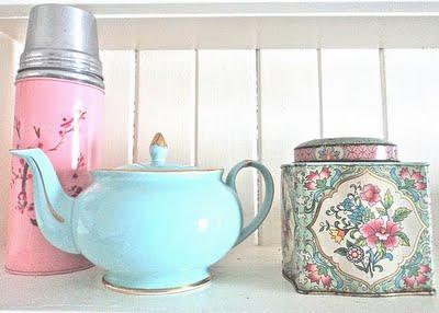 La credenza del tè La credenza del tè