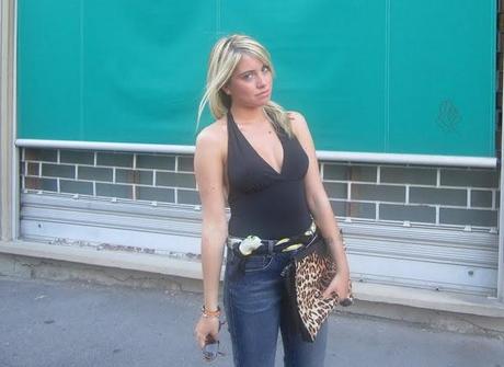 High-waisted jeans and Leopard clutch! High-waisted jeans and Leopard clutch!