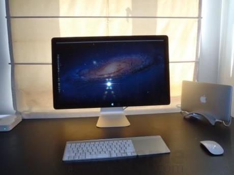 Thunderbolt-vociapple Immagini di uno dei primi Display 27 pollici Thunderbolt consegnato !!