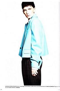 Valerija Kelava in Dolce & Gabbana su Vogue Germany settembre 2011 Valerija Kelava in Dolce & Gabbana su Vogue Germany settembre 2011