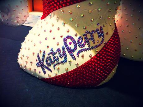 L'elefante di Katy Perry in Rinascente a Milano