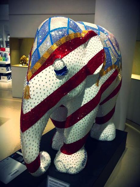 L'elefante di Katy Perry in Rinascente a Milano