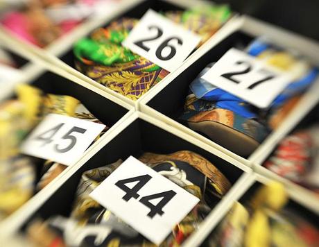 D&G; donna primavera 2012: Backstage d&g-backstage-primavera-2012-07