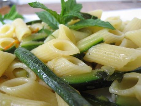 pasta light - penne zucchine