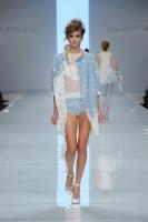 Woman_SS2012_09