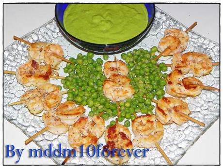 MINI SPIEDINI DI GAMBERI CON CREMA DI PISELLI SAPORITA MINI SPIEDINI DI GAMBERI CON CREMA DI PISELLI SAPORITA