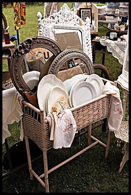 Shabby chic on Friday: flea market trasure...