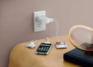 caricabatteria unico iphone Apple pensa al caricabatteria unico per i suoi dispositivi